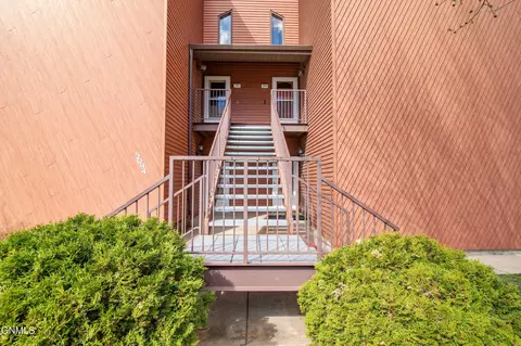 3088 Manchester St, Bismarck, ND 58504