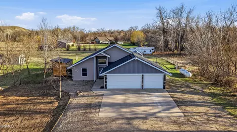 7331 Meledee Pl, Bismarck, ND 58504