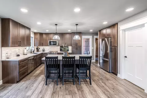 2914 Manitoba Ln, Bismarck, ND 58503