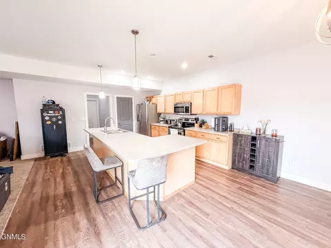 Kitchen - 2705 28th St W, Williston, ND 58801 photo 1 of 4