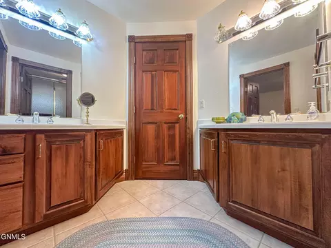 Bath - 679 38th Ave NE, Bowdon, ND 58418 photo 11 of 14