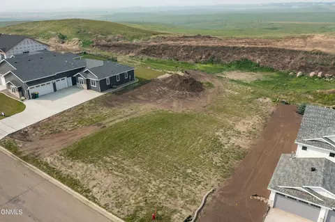 2012 Prairie Hawk Dr, Bismarck, ND 58503 photo 7