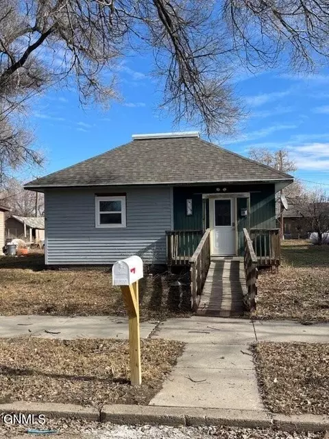 310 2nd Ave E, Mobridge, SD 57601