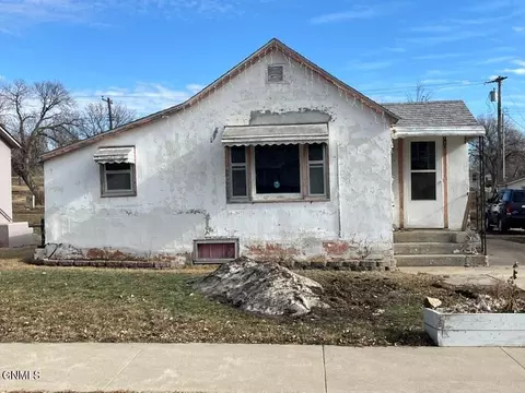 710 3rd Ave E, Mobridge, SD 57601