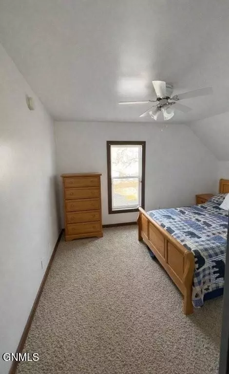 Bedroom - 615 4th Ave E, Mobridge, SD 57601 photo 1 of 8
