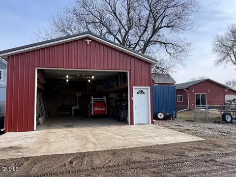 Other - 615 4th Ave E, Mobridge, SD 57601 photo 5 of 12
