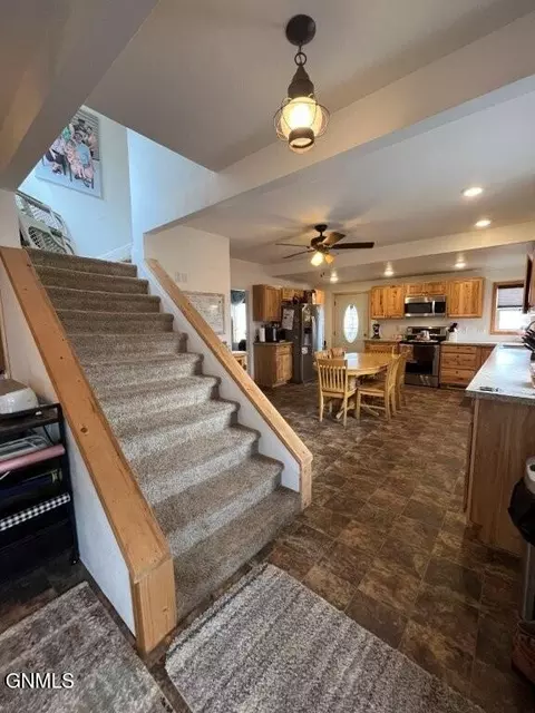 Entry Way - 615 4th Ave E, Mobridge, SD 57601 photo 1 of 1