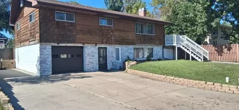 707 6th Ave W, Lemmon, SD 57638