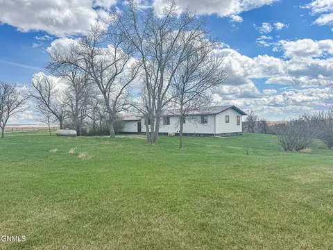 7551 37th Ave SE, Wishek, ND 58495