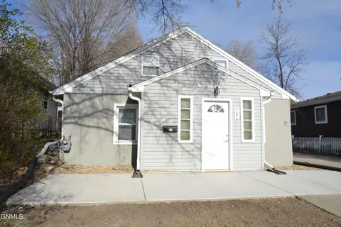 701 20th St, Bismarck, ND 58501