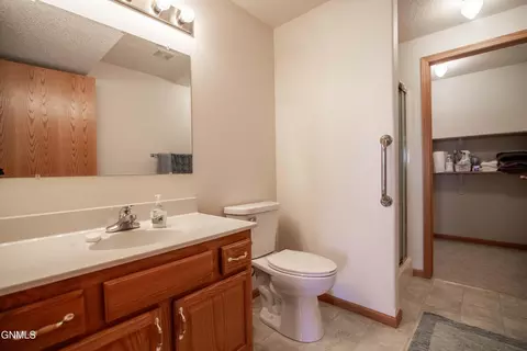 Bath - 715 Brome Loop, Bismarck, ND 58503 photo 5 of 6
