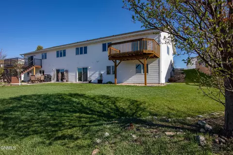 Exterior - 715 Brome Loop, Bismarck, ND 58503 photo 8 of 10