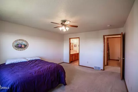 Bedroom - 715 Brome Loop, Bismarck, ND 58503 photo 2 of 7