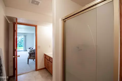 Bath - 715 Brome Loop, Bismarck, ND 58503 photo 6 of 6