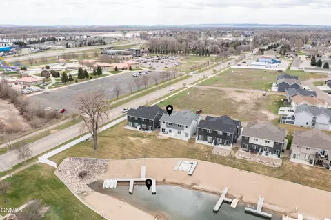 View/Area - 2425 Water Park Loop SE, Mandan, ND 58554 photo 2 of 8