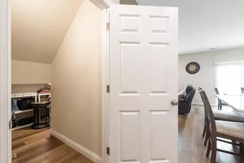 Entry Way - 2425 Water Park Loop SE, Mandan, ND 58554 photo 3 of 6