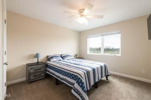 Bedroom - 2425 Water Park Loop SE, Mandan, ND 58554 photo 3 of 4