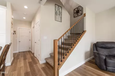 Entry Way - 2425 Water Park Loop SE, Mandan, ND 58554 photo 4 of 6