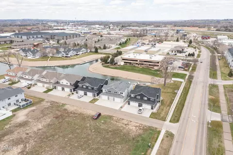View/Area - 2425 Water Park Loop SE, Mandan, ND 58554 photo 6 of 8
