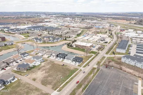 View/Area - 2425 Water Park Loop SE, Mandan, ND 58554 photo 7 of 8