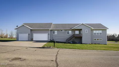 900 Progress Pl, Underwood, ND 58576