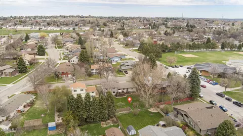 View/Area - 2009 Grimsrud Dr, Bismarck, ND 58501 photo 5 of 13