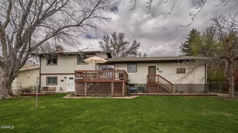 Exterior - 2009 Grimsrud Dr, Bismarck, ND 58501 photo 3 of 7