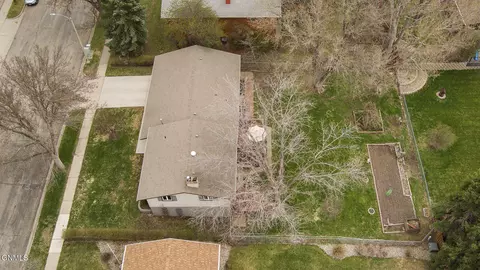 View/Area - 2009 Grimsrud Dr, Bismarck, ND 58501 photo 9 of 13