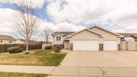 1802 4th Ave SW, Mandan, ND 58554