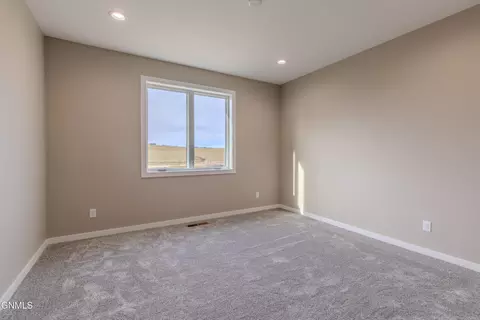 Bedroom - 3607 Silver Leaf Ave, Mandan, ND 58554 photo 3 of 4