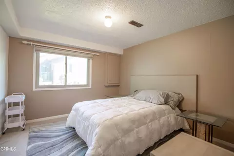 Bedroom - 414 E Brandon Dr, Bismarck, ND 58503 photo 5 of 6
