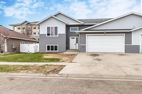 Exterior - 801 Bremner Ave, Bismarck, ND 58503 photo 3 of 3
