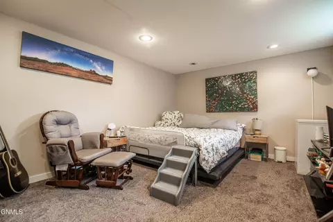Bedroom - 211 9th Ave NE, Mandan, ND 58554 photo 1 of 3