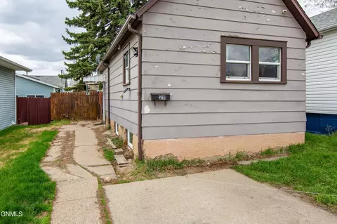 Other - 211 9th Ave NE, Mandan, ND 58554 photo 2 of 7