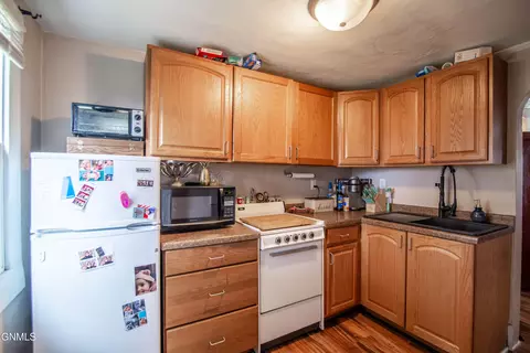 Kitchen - 211 9th Ave NE, Mandan, ND 58554 photo 3 of 3