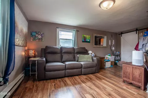 Living - 211 9th Ave NE, Mandan, ND 58554 photo 1 of 1
