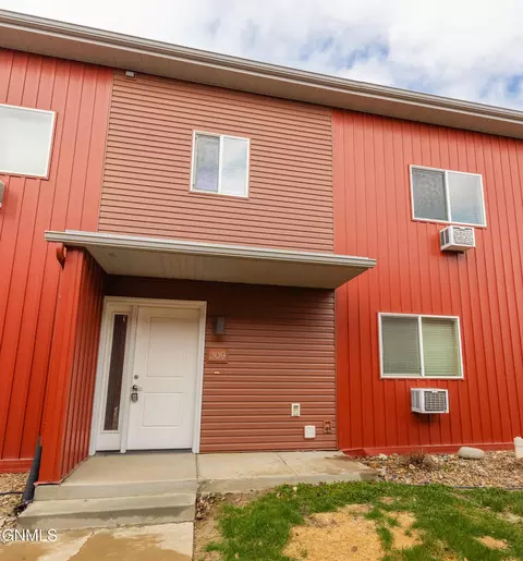 3202 17th Ave W, Williston, ND 58801