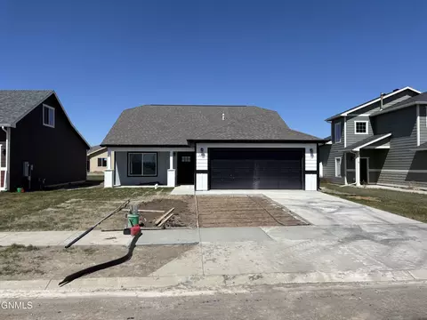 1313 22nd St E, Williston, ND 58801