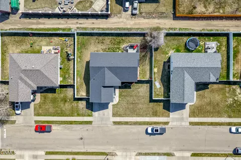 View/Area - 1914 17th Ct W, Williston, ND 58801 photo 4 of 6