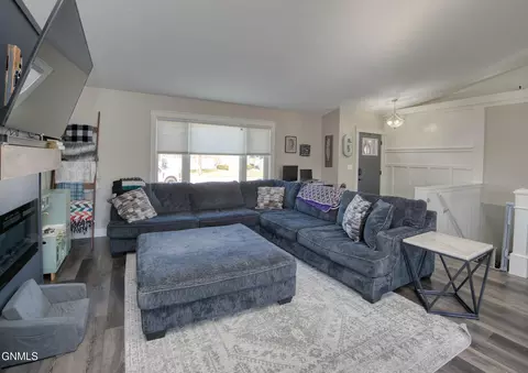 Living - 1914 17th Ct W, Williston, ND 58801 photo 2 of 2