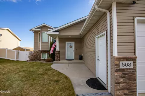 Other - 608 14th St SE, Mandan, ND 58554 photo 1 of 23