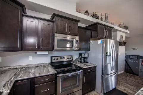 Kitchen - 608 14th St SE, Mandan, ND 58554 photo 2 of 4