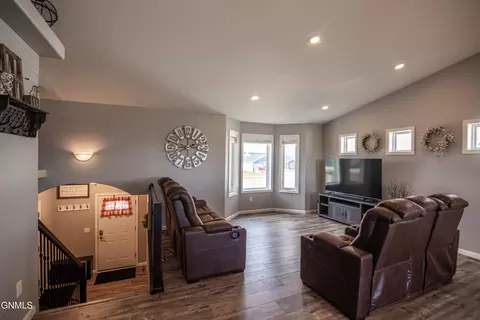Other - 608 14th St SE, Mandan, ND 58554 photo 8 of 23