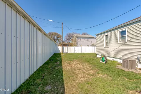 Exterior - 1407 Thayer Ave, Bismarck, ND 58501 photo 4 of 5
