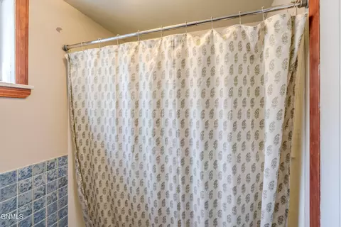 Bath - 1407 Thayer Ave, Bismarck, ND 58501 photo 7 of 7