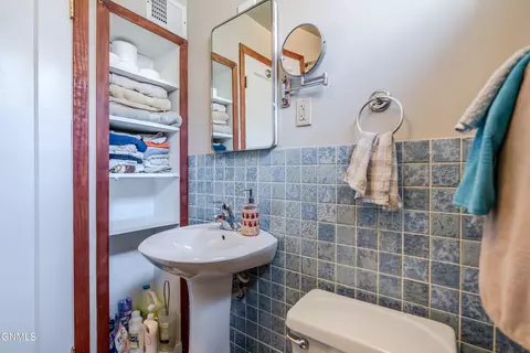 Bath - 1407 Thayer Ave, Bismarck, ND 58501 photo 5 of 7