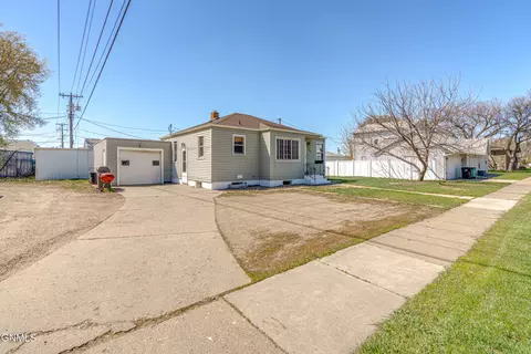 Other - 1407 Thayer Ave, Bismarck, ND 58501 photo 18 of 23