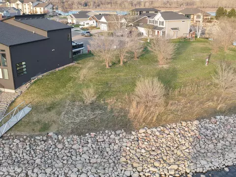 2207 Bridgeview Ct, Mandan, ND 58554 photo 19