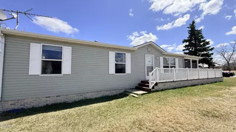 302 Oakley Dr, Glenburn, ND 58740