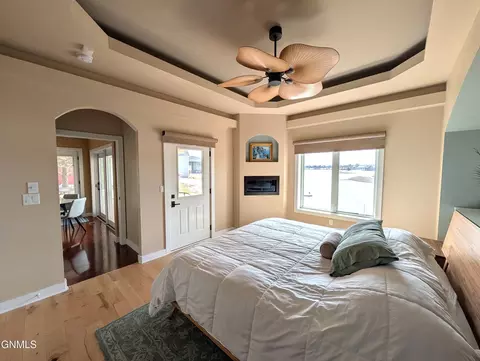 3924 Poseidon Loop, Bismarck, ND 58504 photo 16
